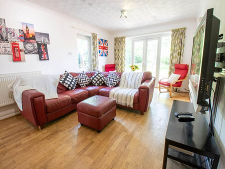 6 bedroom house to rent - Photo 2