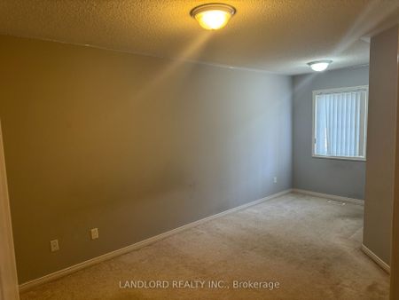 Condo Townhouse For Lease | W8062450 - Photo 3