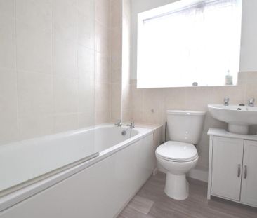2 bedroom semi-detached house to rent - Photo 2
