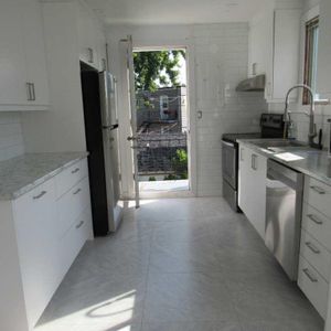 Appartement 5 1/2 à louer 1800$ - Laval Chomedey - Photo 2