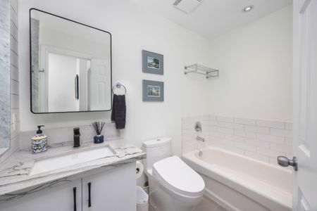 For Lease - 1011 Dundas Street, Toronto, Ontario - Photo 4