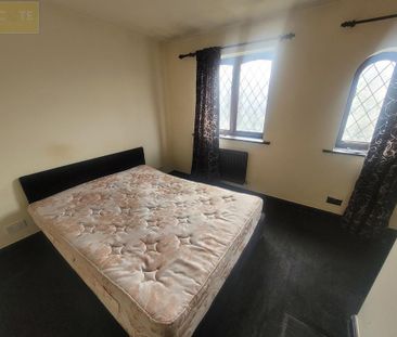 2 bedroom end of terrace house to rent - Photo 3