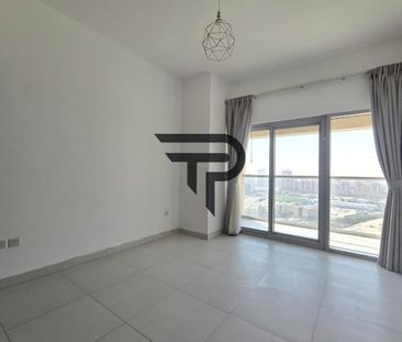 Spacious Layout | Best Community | High Floor - Photo 2