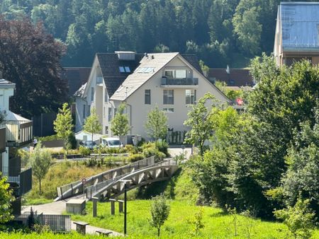 Grosszügige Dachwohnung mit Liftzugang - Photo 2