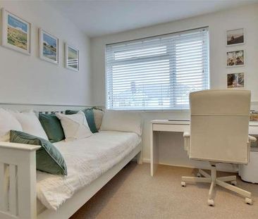 Devonshire Avenue, Southsea, PO4 - Photo 3