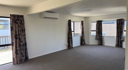 3 bedroom home in Henderson. - Photo 3