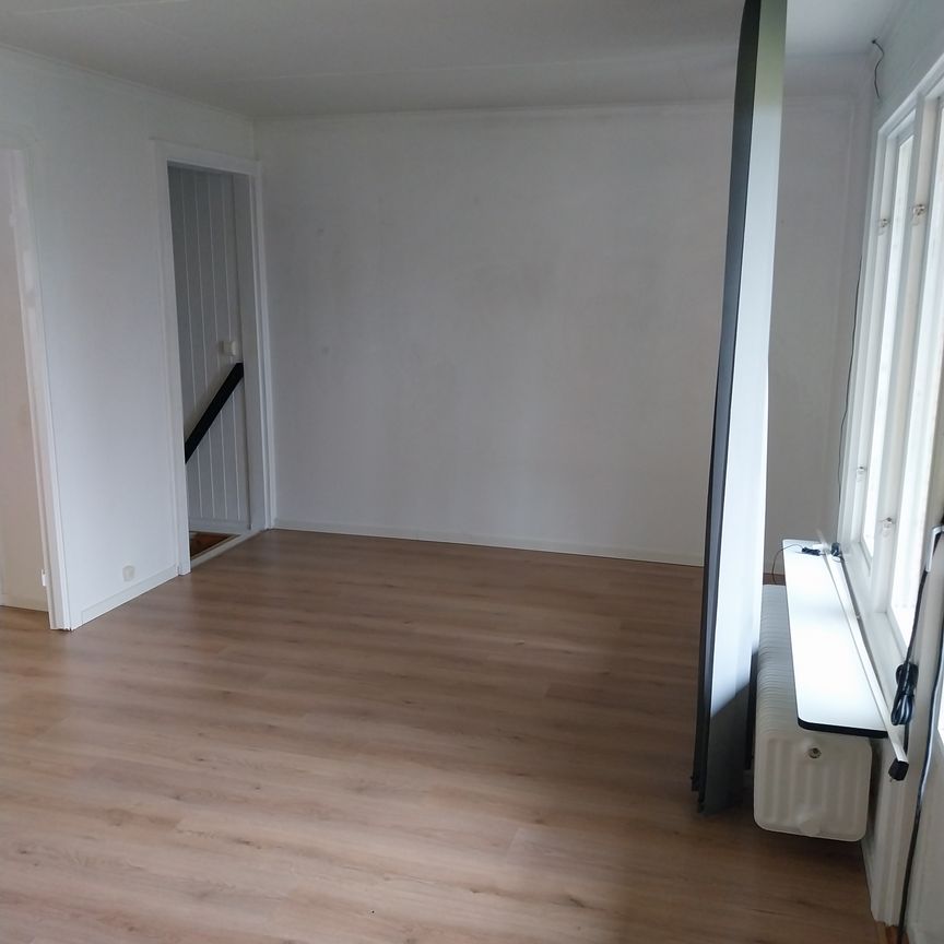 Tiondevägen 44 - Photo 1