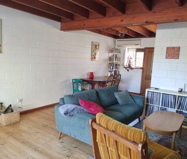 2 BEDROOM UNIT IN PRIME LOCATION - Photo 2