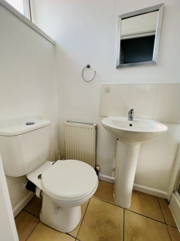 room 5 - Photo 5