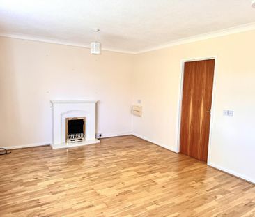 3 bedroom detached bungalow to rent - Photo 1