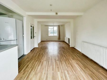 3 bedroom House To Let - Photo 3