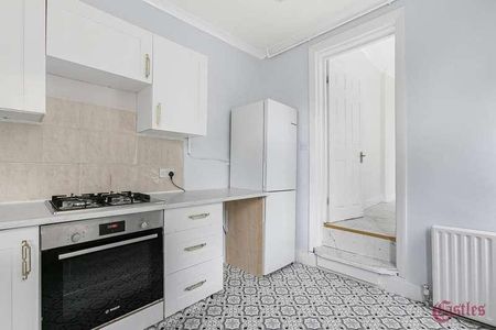 Haselbury Road, Edmonton, N18 - Photo 2