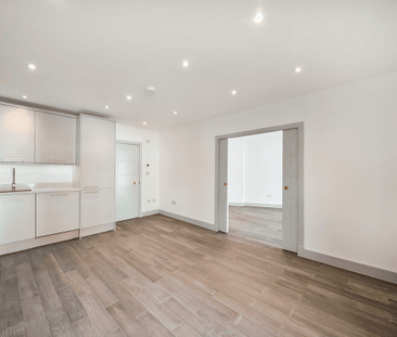 Norbury Crescent, London, SW16 - Photo 5