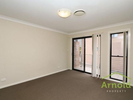 2 BEDROOM TOWNHOUSE - Photo 5