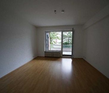 Ratingen-Ost: Helle 3-Zimmer-Wohnung mit Loggia und Garagen-Stellplatz (Aufzug vorhanden) (Wohnungen Ratingen) - Foto 3