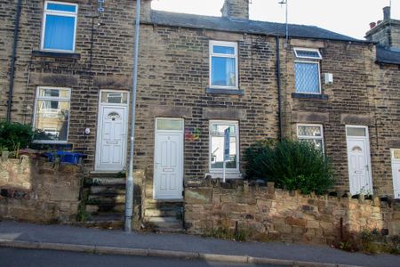 2 bedroom terraced house to rent - Photo 5