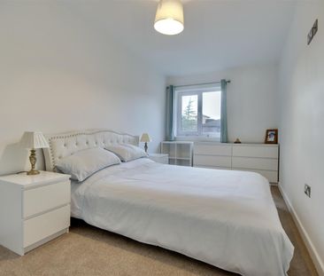 Furze Court, Wickham Road, Fareham - Photo 3