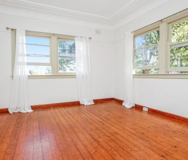 Three Bedroom Home In Whisper Quiet Location - Photo 2