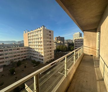 Location Appartement 3 pièces 61m² MARSEILLE 10ème - Photo 6