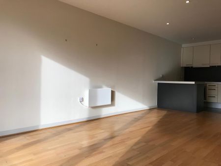 The Heart, New Zealand Avenue, Walton On Thames, Surrey, KT12 - Photo 3