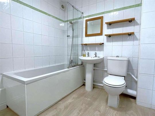 London Lane, Bromley, BR1 - Photo 1