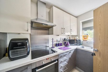 2 bedroom terraced house to rent - Photo 4