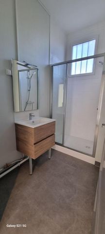 Location Appartement 2 pièces 56m² LE CREUSOT 71200 - Photo 3