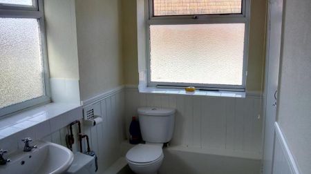 2 bedroom maisonette to rent - Photo 3