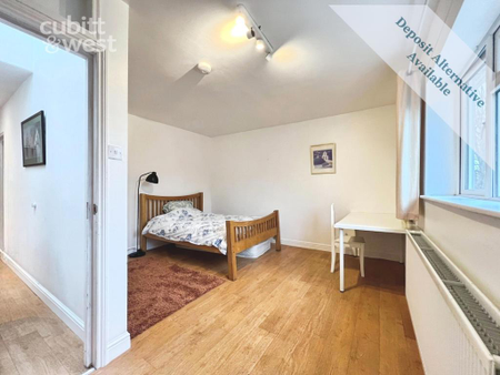 1 bedroom in a house share to rent - Photo 5