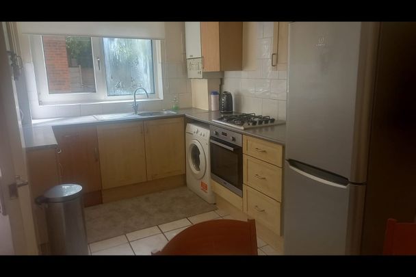 3 Bed Maisonette, Odessa Road, E7 - Photo 1