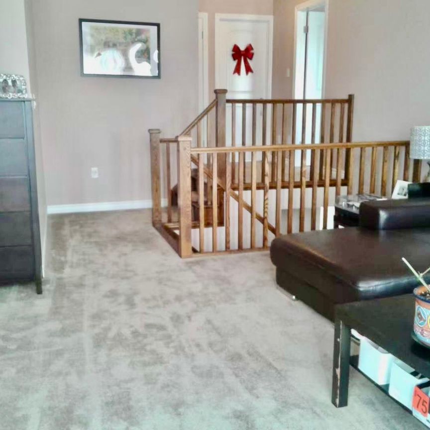 For Lease - 212 WESTFIELD Place, Waterloo, Ontario - Photo 1