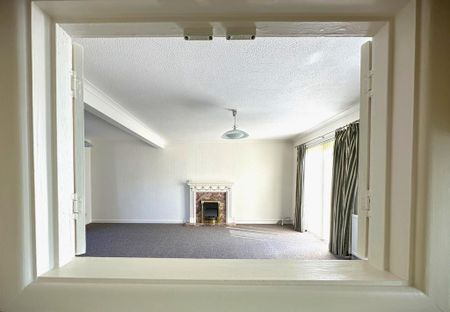 3 bedroom detached house to rent - Photo 2