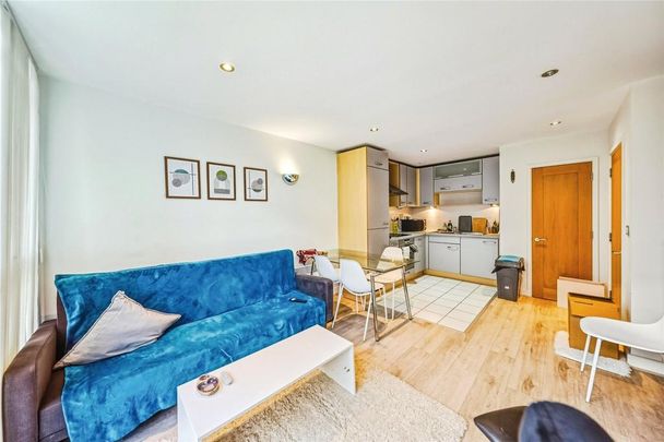 1 bedroom flat to rent - Photo 1
