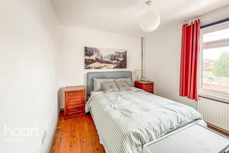 4 bedroom terraced house to rent - Photo 4