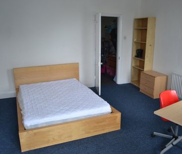 5 Bed Terraced House, Old Ashley Hill, BS6 - Photo 2