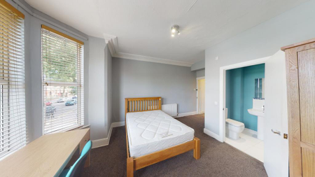 5 bedroom semi-detached house to rent - Photo 5