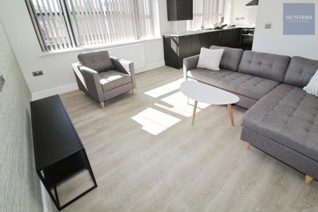 2 bedroom flat to rent - Photo 2