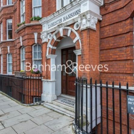 3 Bedroom flat to rent in Abingdon Road, Kensington, W8 - Photo 1