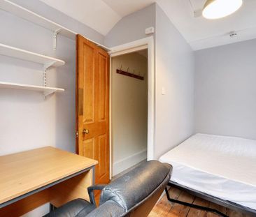 6 bedroom terraced house to rent - Photo 4