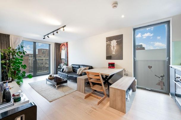 2 bedroom apartment to rent - Photo 1