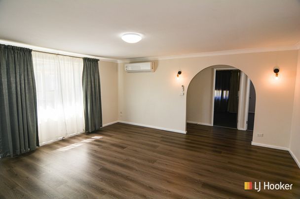 MODERN FAMILY BRICK VENEER - Photo 1