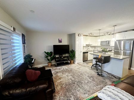 184 Livingston Common Northeast, Calgary - Photo 3