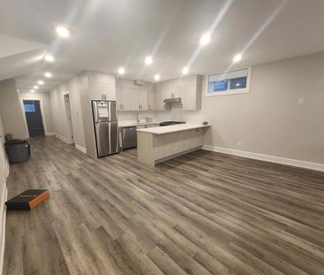 341 Tweedsmuir Avenue - A - Photo 2
