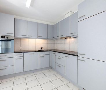 Helle und grosszügige 2.5-Zimmerwohnung in moderner Überbauung - Photo 4