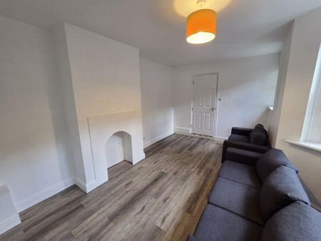 4 bedroom terraced house to rent - Photo 2