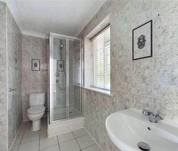 Effingham Lane, Copthorne, West Sussex, RH10 - Photo 6