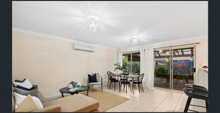 Spacious Family Home with Multiple Living Areas! - Photo 5