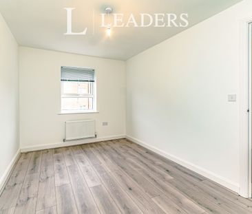 4 bedroom house to rent Bedivere Road, RH11 - Photo 5