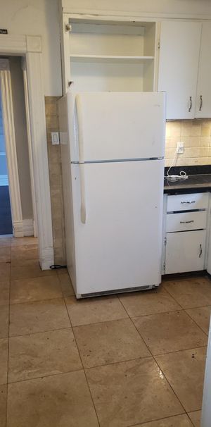 Spacious Bright 2 Bedroom Apt - Photo 1