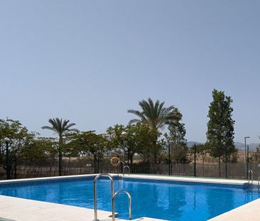 Alquiler de piso en Calle María Barrientos - Photo 3